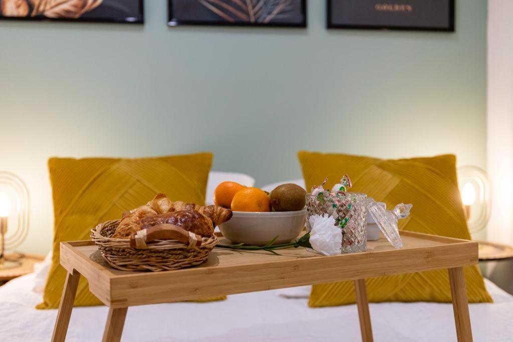 Studio Cosy Au Coeur De L'Ecusson - Arenes A 2 Min Nîmes Buitenkant foto