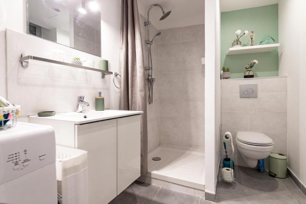 Studio Cosy Au Coeur De L'Ecusson - Arenes A 2 Min Nîmes Buitenkant foto