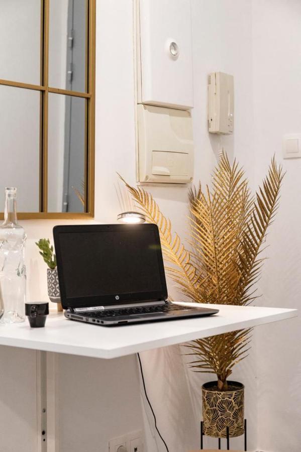 Studio Cosy Au Coeur De L'Ecusson - Arenes A 2 Min Nîmes Buitenkant foto