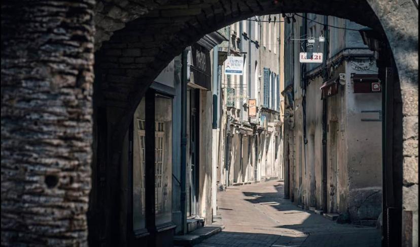 Studio Cosy Au Coeur De L'Ecusson - Arenes A 2 Min Nîmes Buitenkant foto